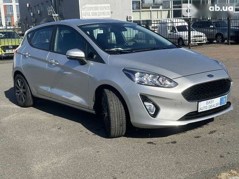 Ford Fiesta 2019 - фото 3