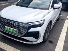 Продаж вживаних Audi Q4 e-tron - купити на Автобазарі