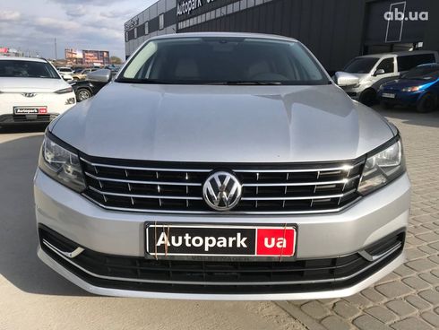 Volkswagen Passat 2016 серый - фото 2
