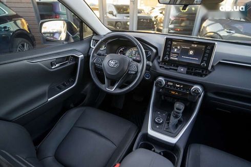 Toyota RAV4 2020 - фото 27