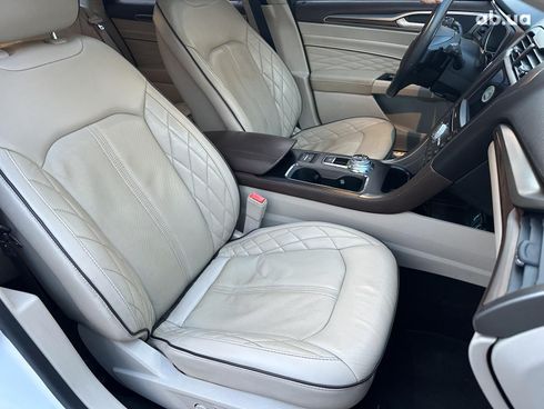 Ford Fusion 2017 белый - фото 15