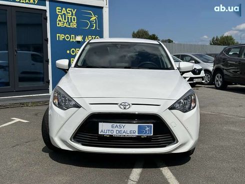 Toyota Yaris 2017 - фото 2