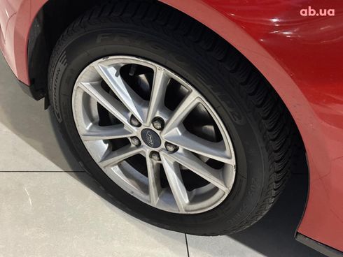 Ford Focus 2015 красный - фото 7