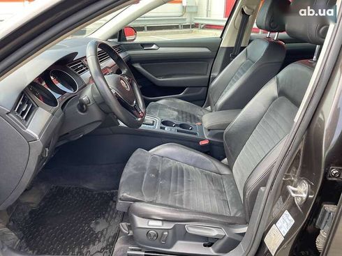 Volkswagen Passat 2018 - фото 15