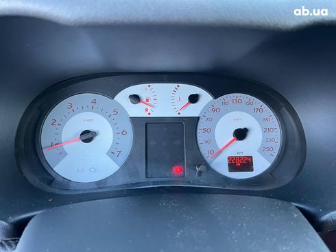 Renault Clio 2006 бежевый - фото 21