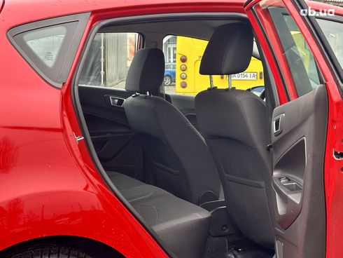 Ford Fiesta 2013 красный - фото 13
