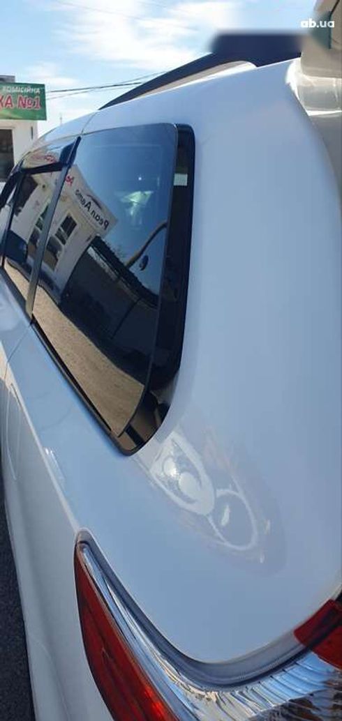 Toyota Sienna 2016 - фото 14
