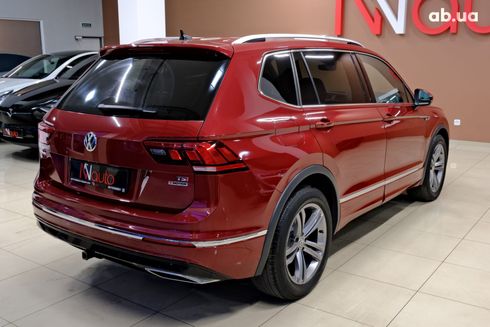 Volkswagen Tiguan 2019 красный - фото 4