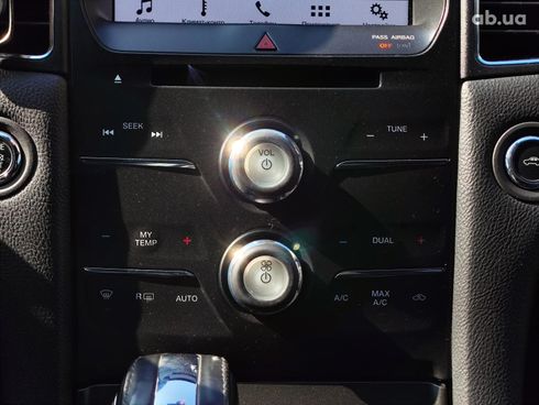 Ford Taurus 2016 черный - фото 34