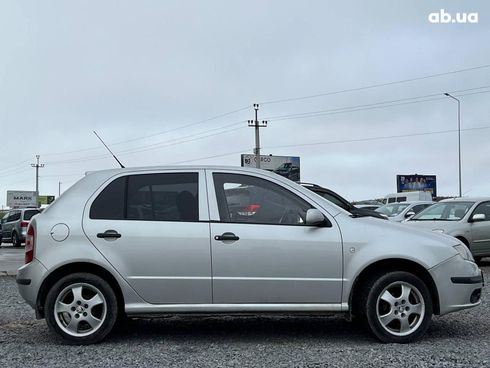 Skoda Fabia 2006 серый - фото 8