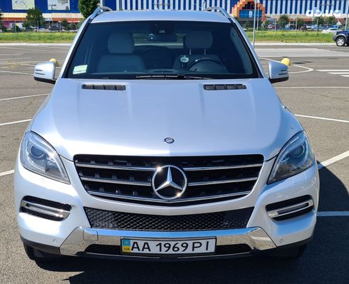 Mercedes-Benz M-Класс 2013 серебристый - фото 2