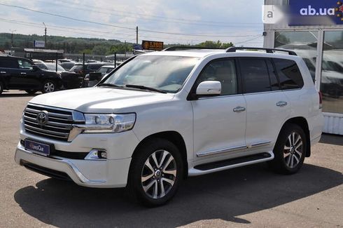 Toyota Land Cruiser 2016 - фото 3