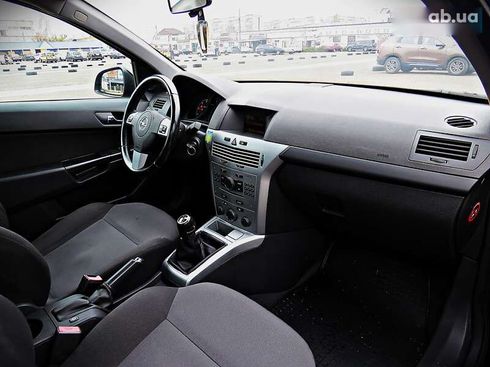 Opel Astra 2011 - фото 15