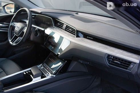 Audi E-Tron 2021 - фото 19