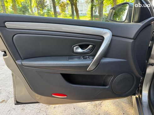 Renault Laguna 2011 бежевый - фото 12