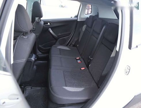 Peugeot 2008 2017 - фото 13