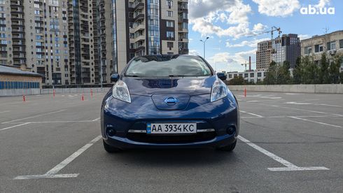 Nissan Leaf 2017 синий - фото 6