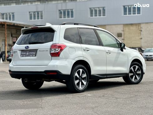 Subaru Forester 2017 белый - фото 7