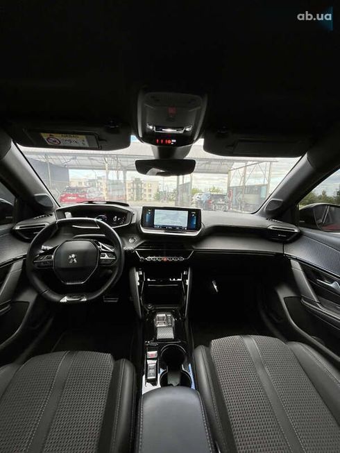Peugeot e-208 2022 - фото 9