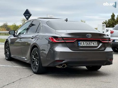 Toyota Camry 2019 - фото 12