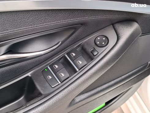 BMW 5 серия 2013 белый - фото 25