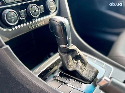 Volkswagen Passat 2018 - фото 26