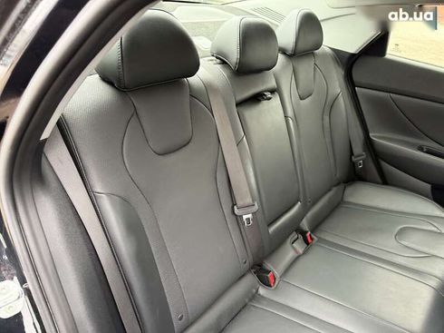 Hyundai Elantra 2021 - фото 14