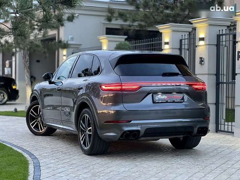 Porsche Cayenne 2018 - фото 24