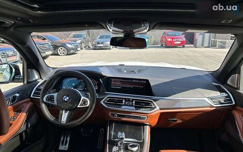 BMW X5 M 2022 - фото 12