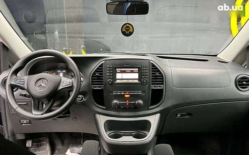 Mercedes-Benz V-Класс 2017 - фото 12