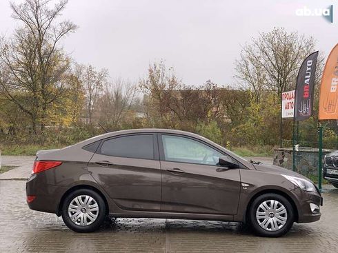 Hyundai Solaris 2016 - фото 22