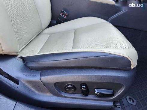 Lexus ES 2021 - фото 15