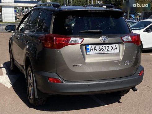 Toyota RAV4 2015 - фото 5