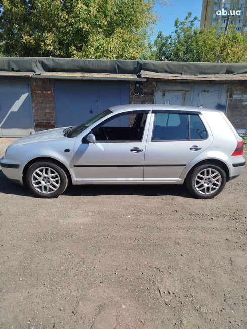 Volkswagen Golf 2001 серебристый - фото 12