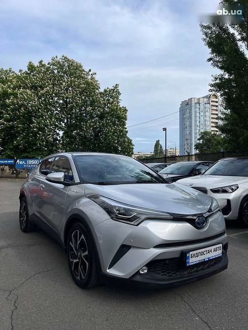 Toyota C-HR 2019 - фото 10