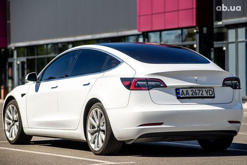 Tesla Model 3 2018 белый - фото 4