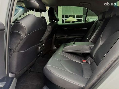 Toyota Camry 2020 - фото 30