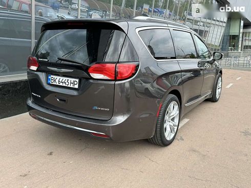Chrysler Pacifica 2017 - фото 5
