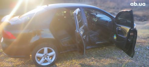 Volkswagen Polo Sedan 2012 черный - фото 14