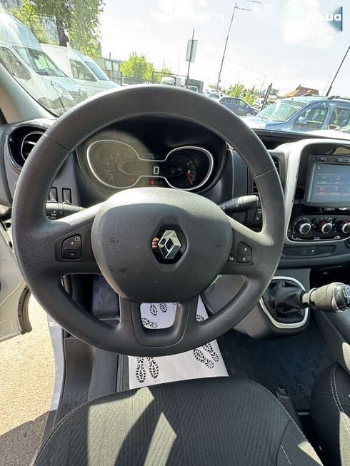 Renault Trafic 2020 - фото 17