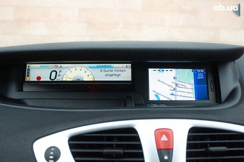 Renault Scenic 2009 - фото 22