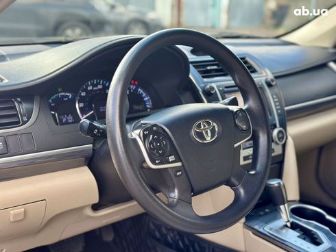 Toyota Camry 2013 черный - фото 10