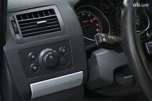 Opel Zafira 2009 - фото 15