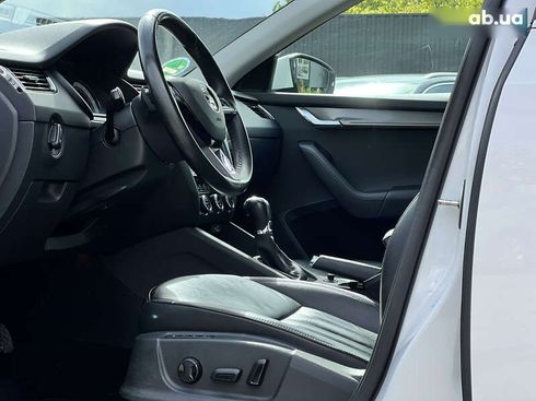 Skoda Octavia 2020 - фото 25