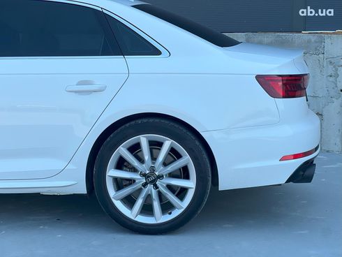 Audi A4 2018 белый - фото 6