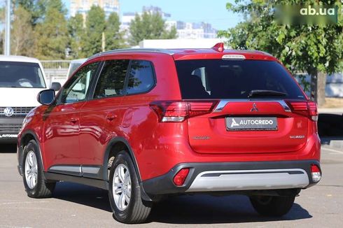 Mitsubishi Outlander 2018 - фото 5