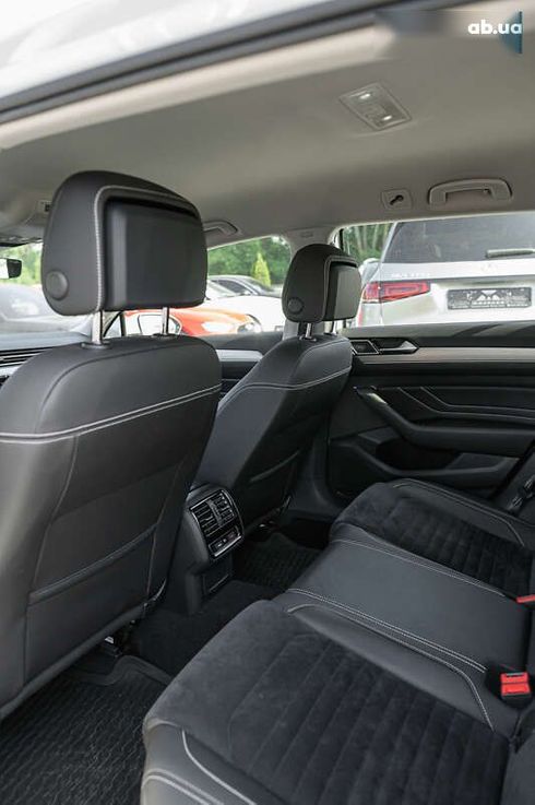 Volkswagen Passat 2020 - фото 9
