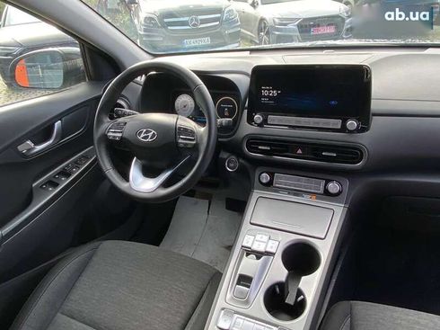 Hyundai Kona 2022 - фото 11