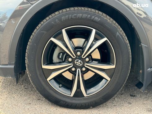 Toyota C-HR 2022 серый - фото 12