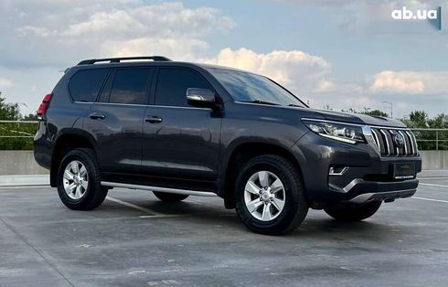 Toyota Land Cruiser Prado 2019 - фото 9